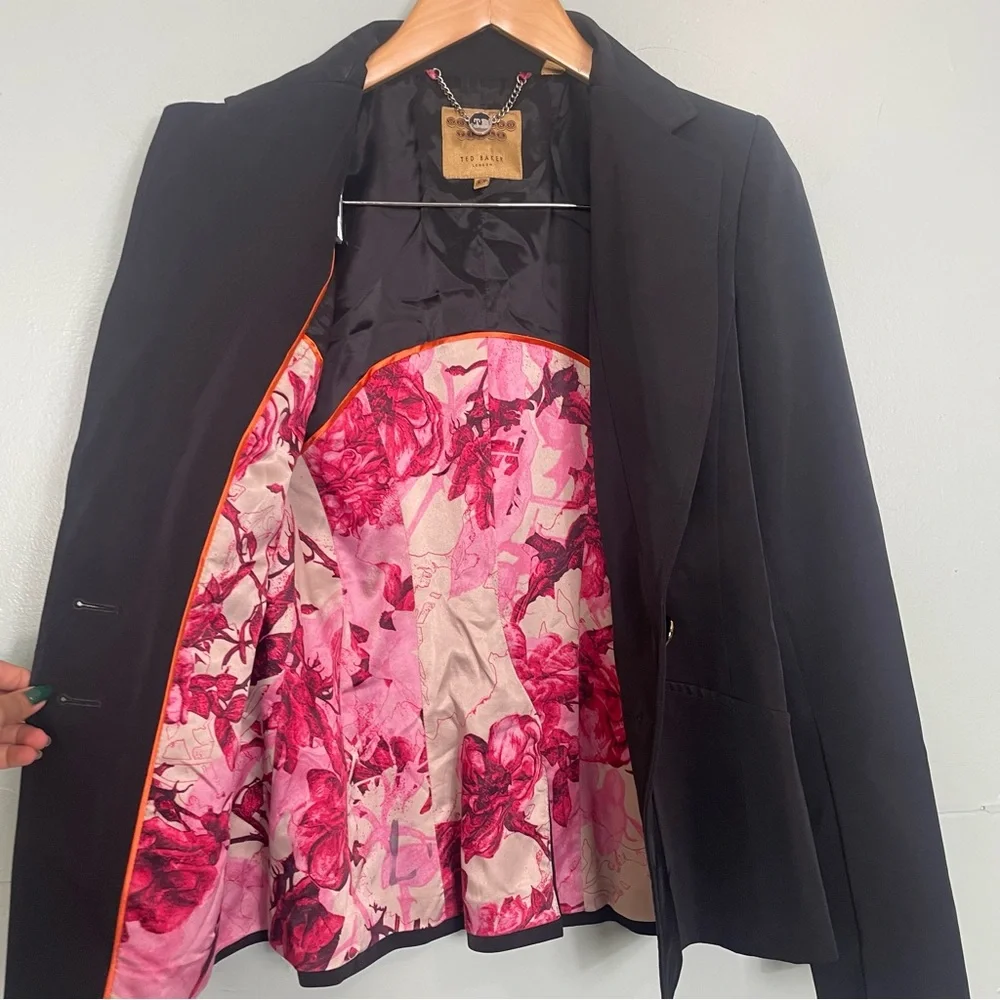 Ted Baker Working‎ Title Jacket Blazer Lined Button Closure Black Size 2